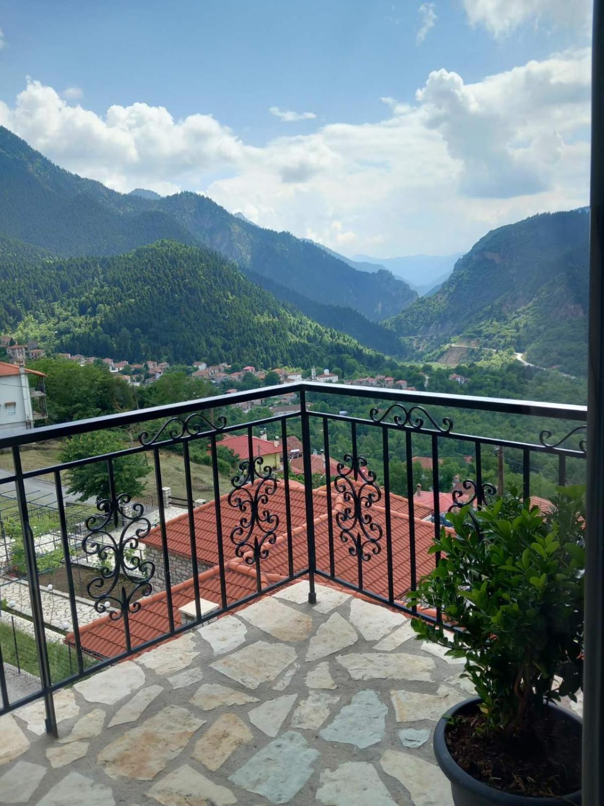 Δωμάτια Με Θέα Mega Chorio Bagian luar foto